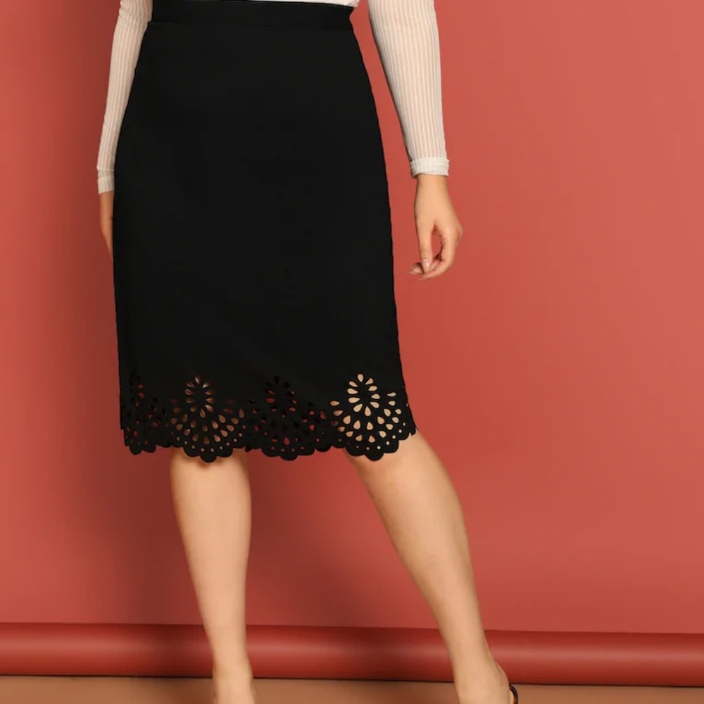 🌼Plus Size Laser cut Scallop Hem Skirt